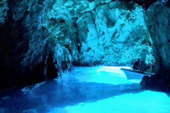 Charter, Private Tour or Shared Tour – What’s the Difference and Which One Should You Choose?